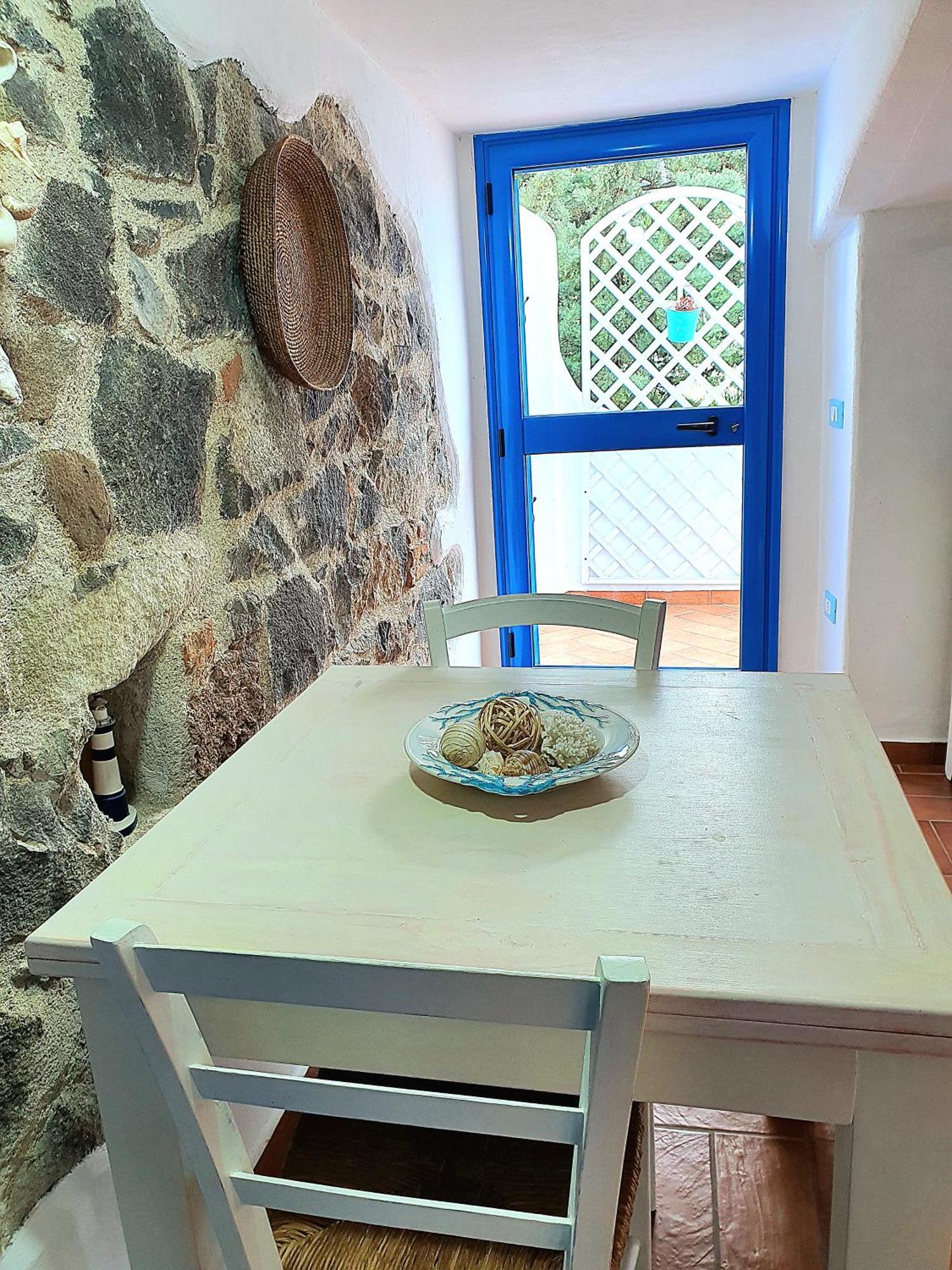 Dommos - Andira Apartments Orosei Habitación foto